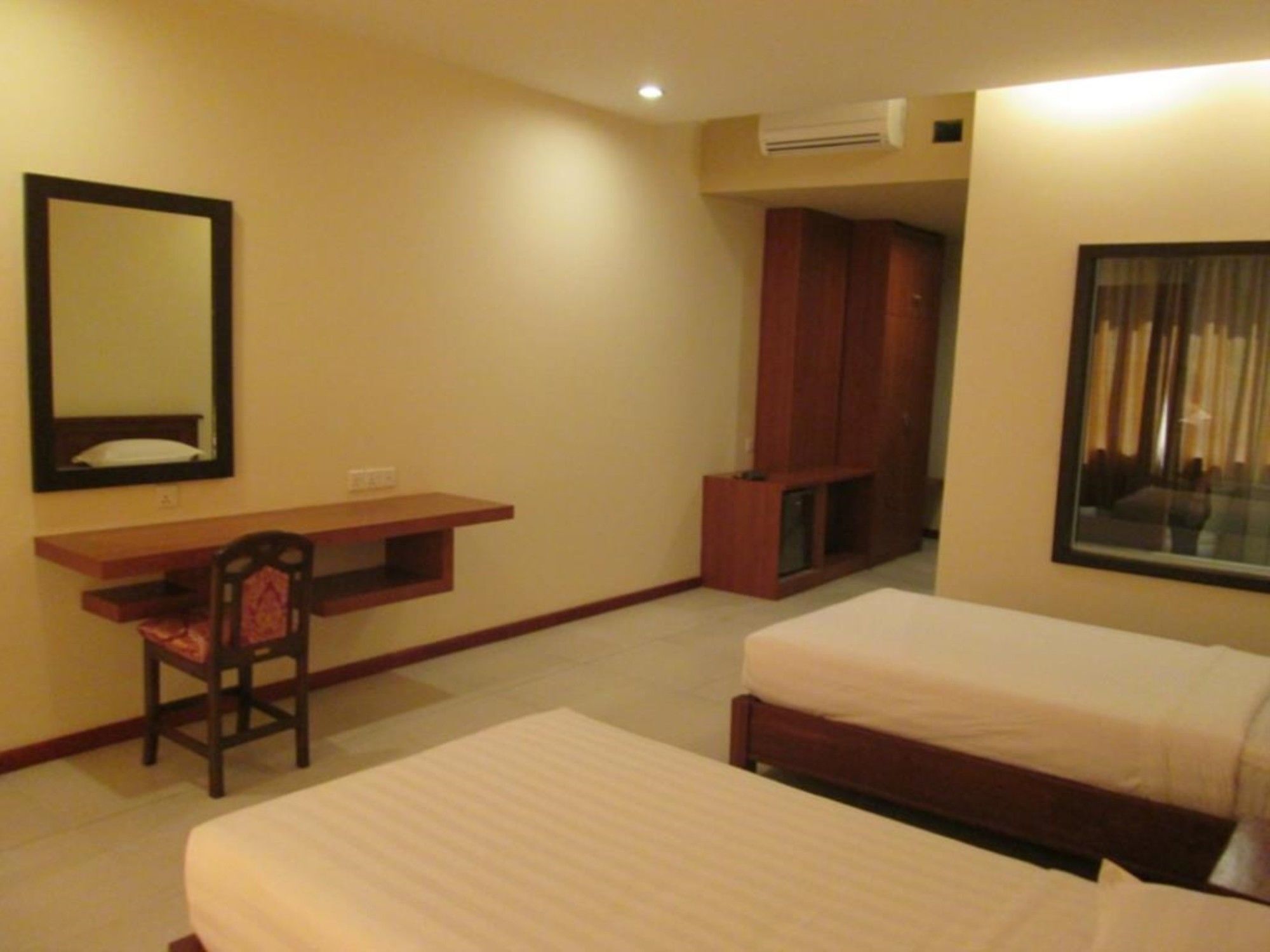 Man Myanmar Hotel Naypyidaw Bagian luar foto