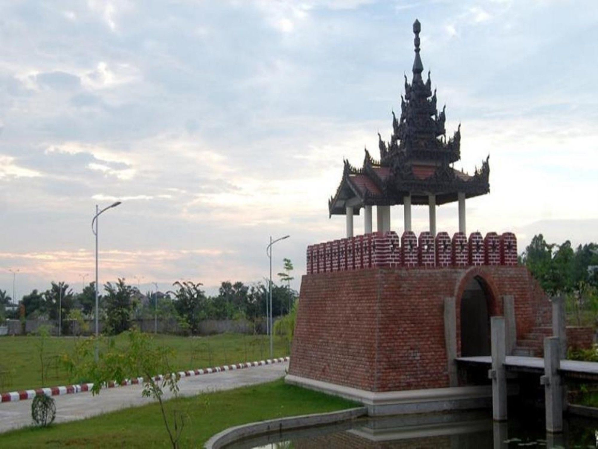 Man Myanmar Hotel Naypyidaw Bagian luar foto