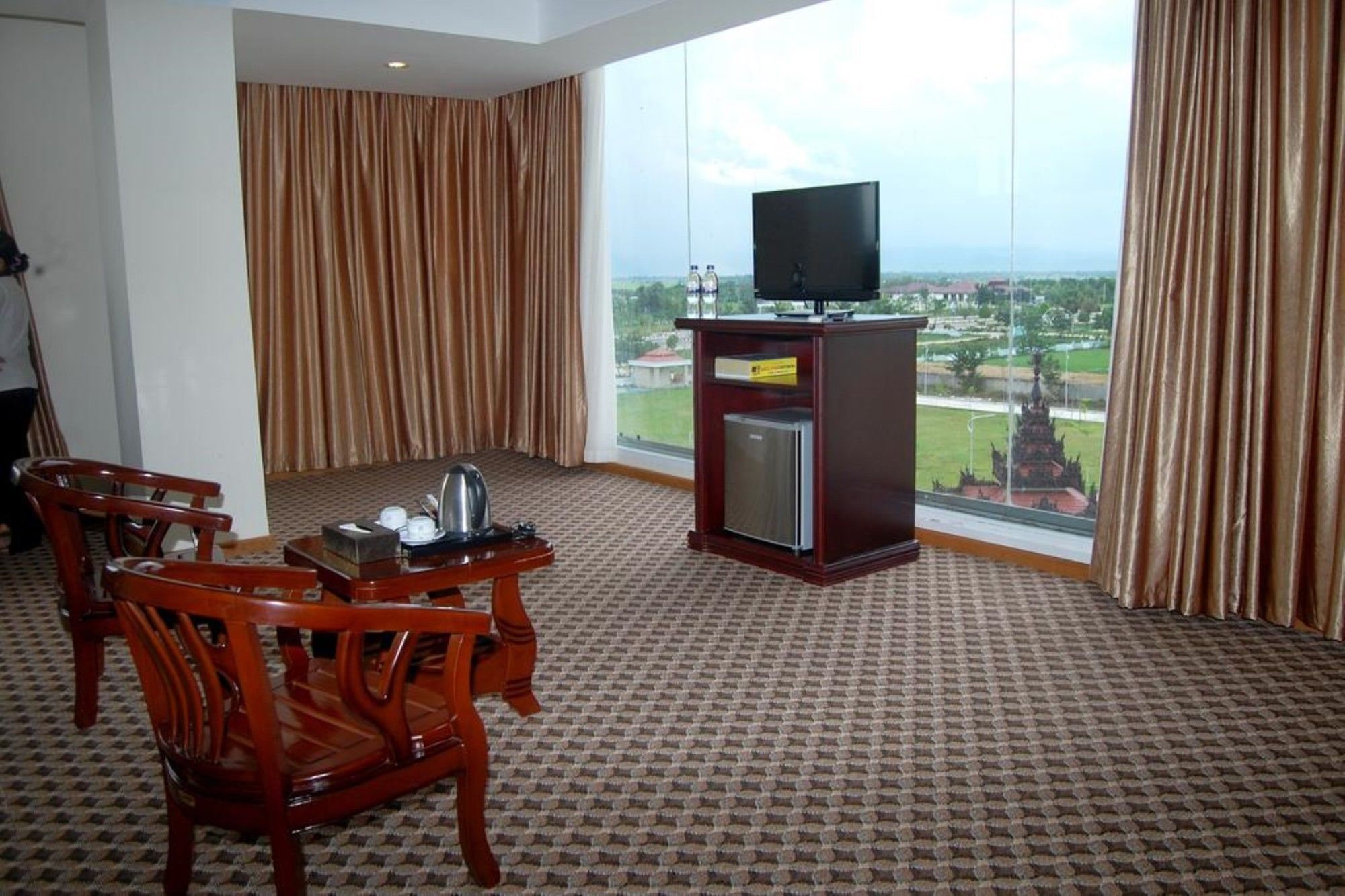 Man Myanmar Hotel Naypyidaw Bagian luar foto